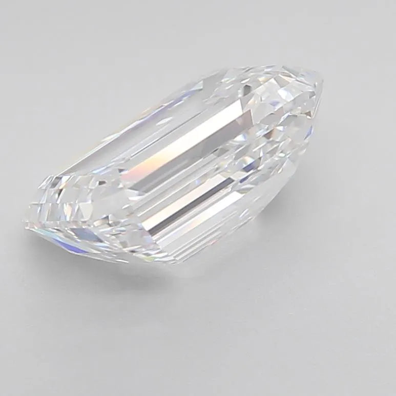 3.1 Carats EMERALD Diamond