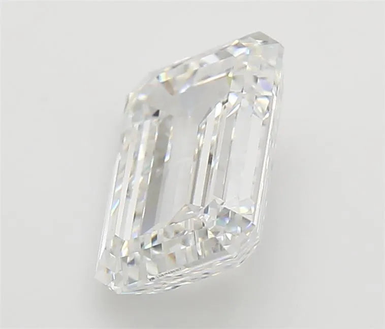 3.06 Carats EMERALD Diamond