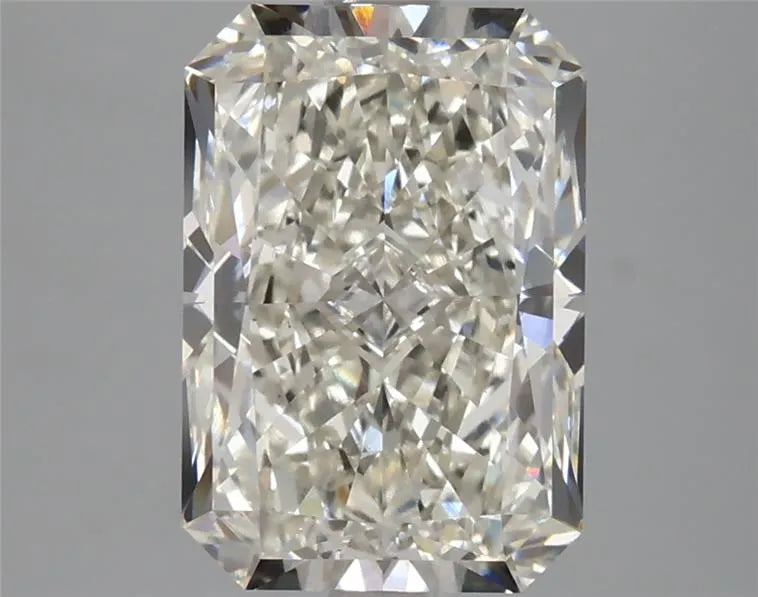 3.24 Carats RADIANT Diamond