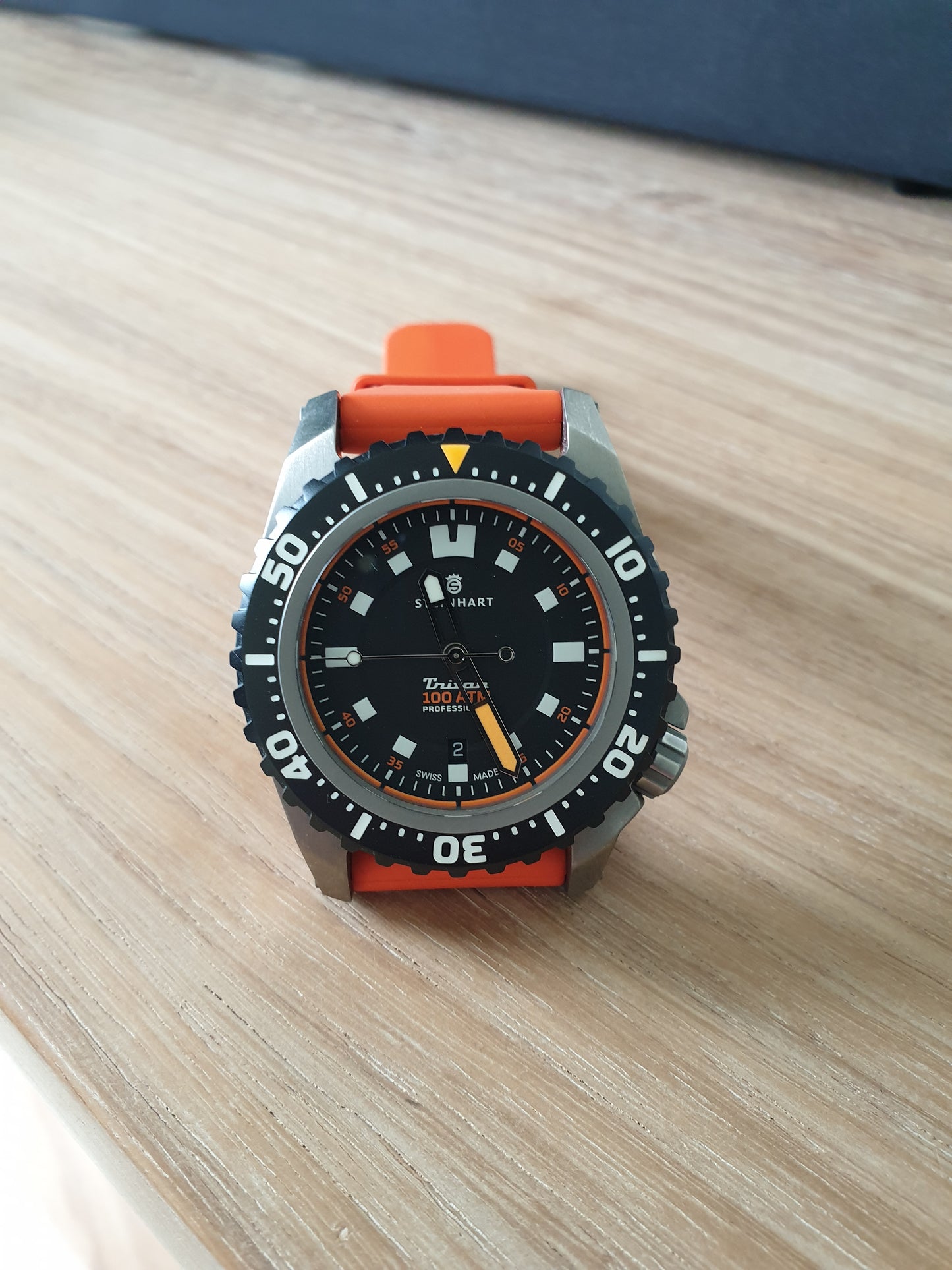 Triton 1000 Titanium Pre-Own