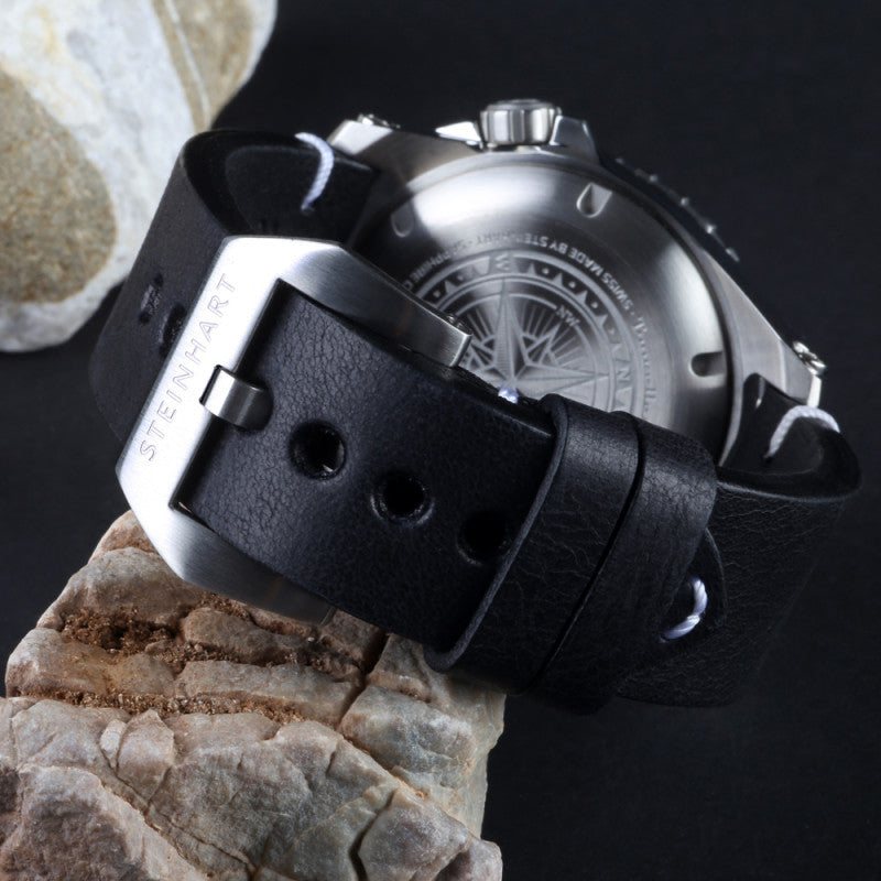 TRAVELLER GMT Green