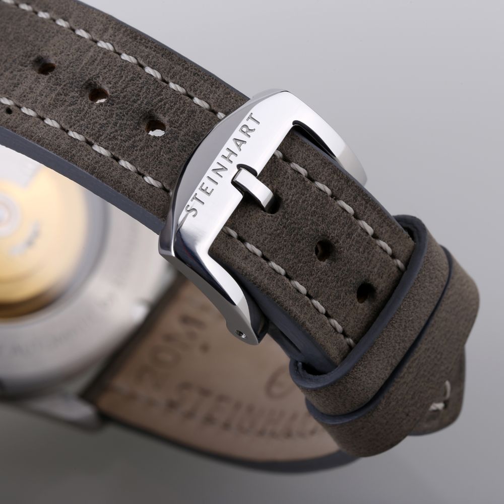 MARINE 42 automatic white