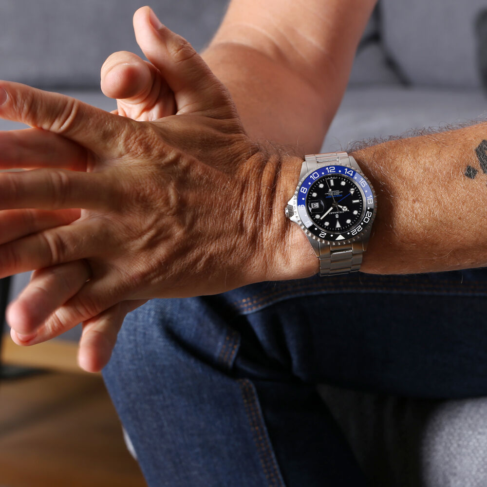 Ocean One 42mm GMT blue/black classic Ceramic