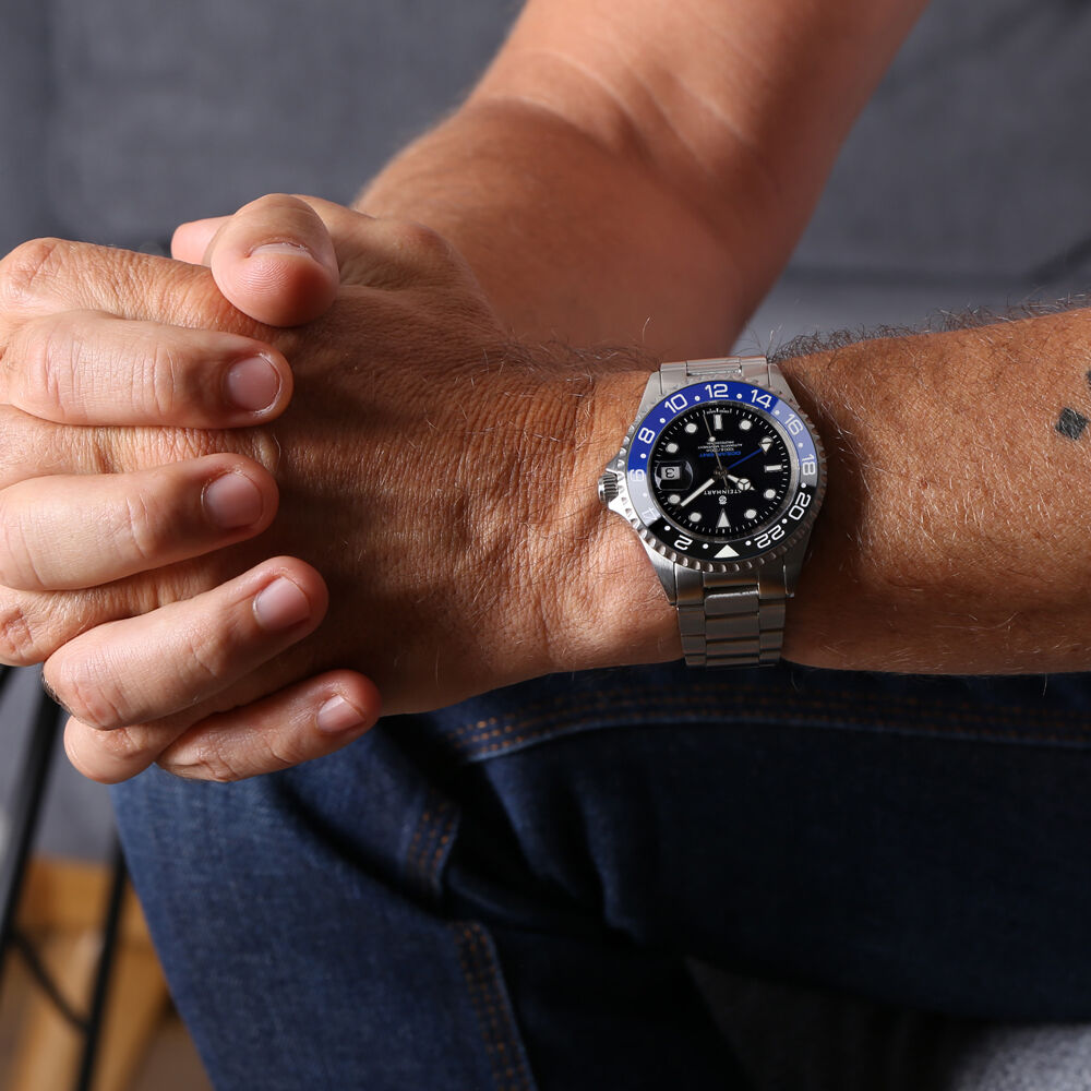 Ocean One 42mm GMT blue/black classic Ceramic