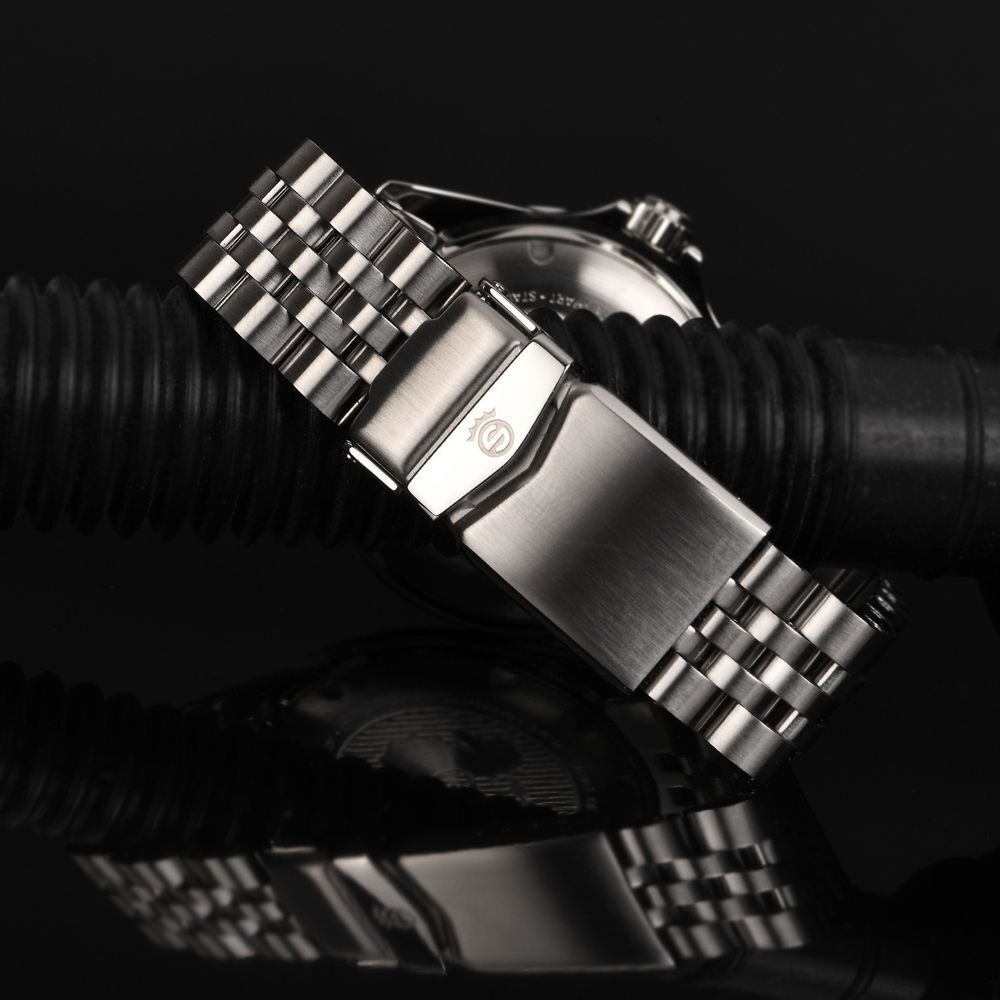 Ocean 39 GMT.2 BLUE-RED Ceramic Diver Watch