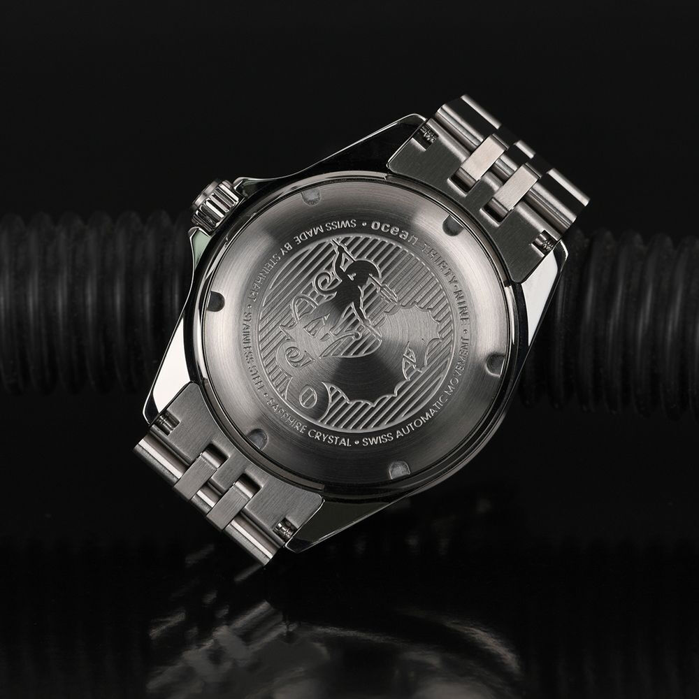 Ocean 39 GMT.2 BLUE-RED Ceramic Diver Watch