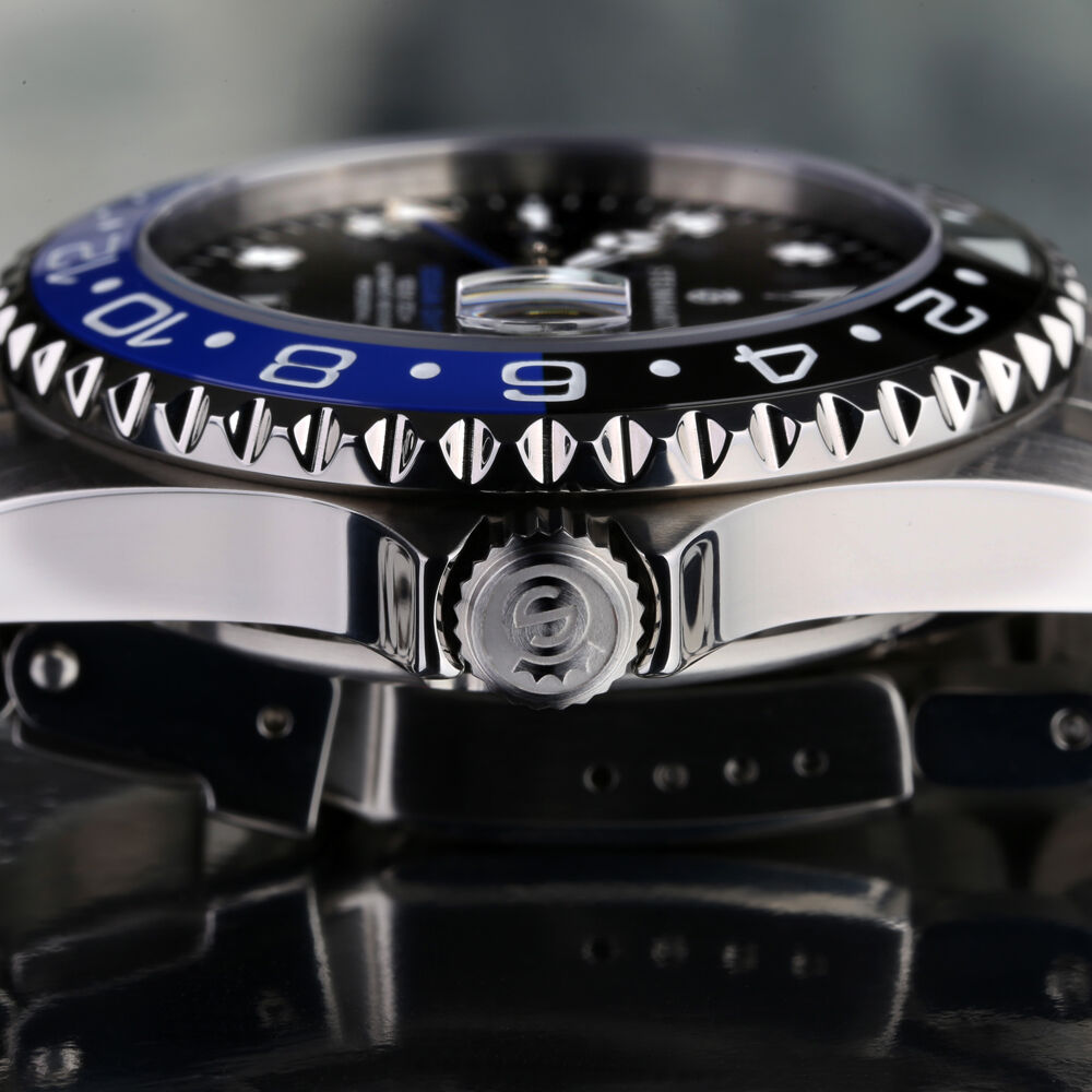 Ocean One 39mm GMT classic Blue/black ceramic