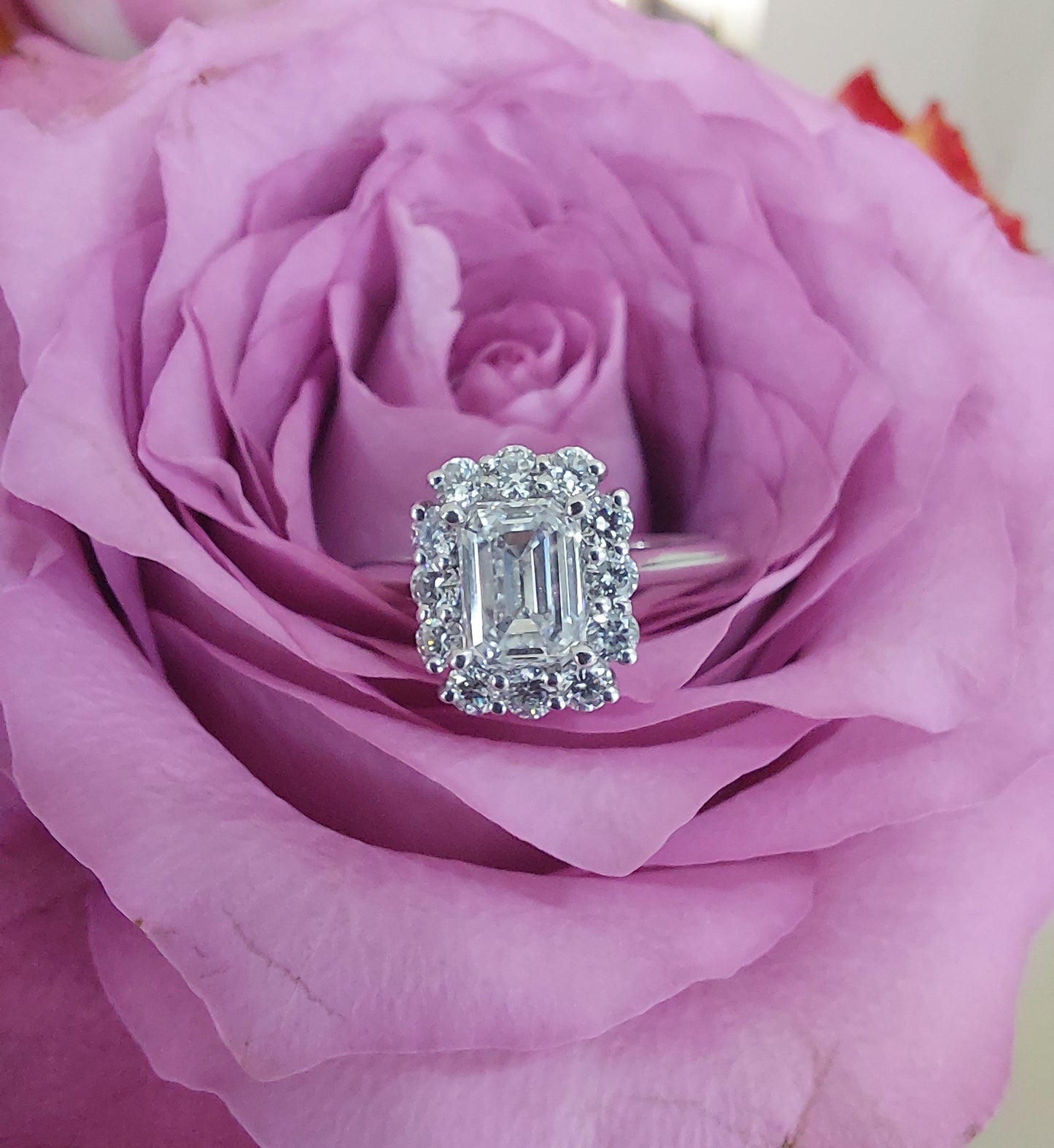1 Carat Emerald Engagement Ring