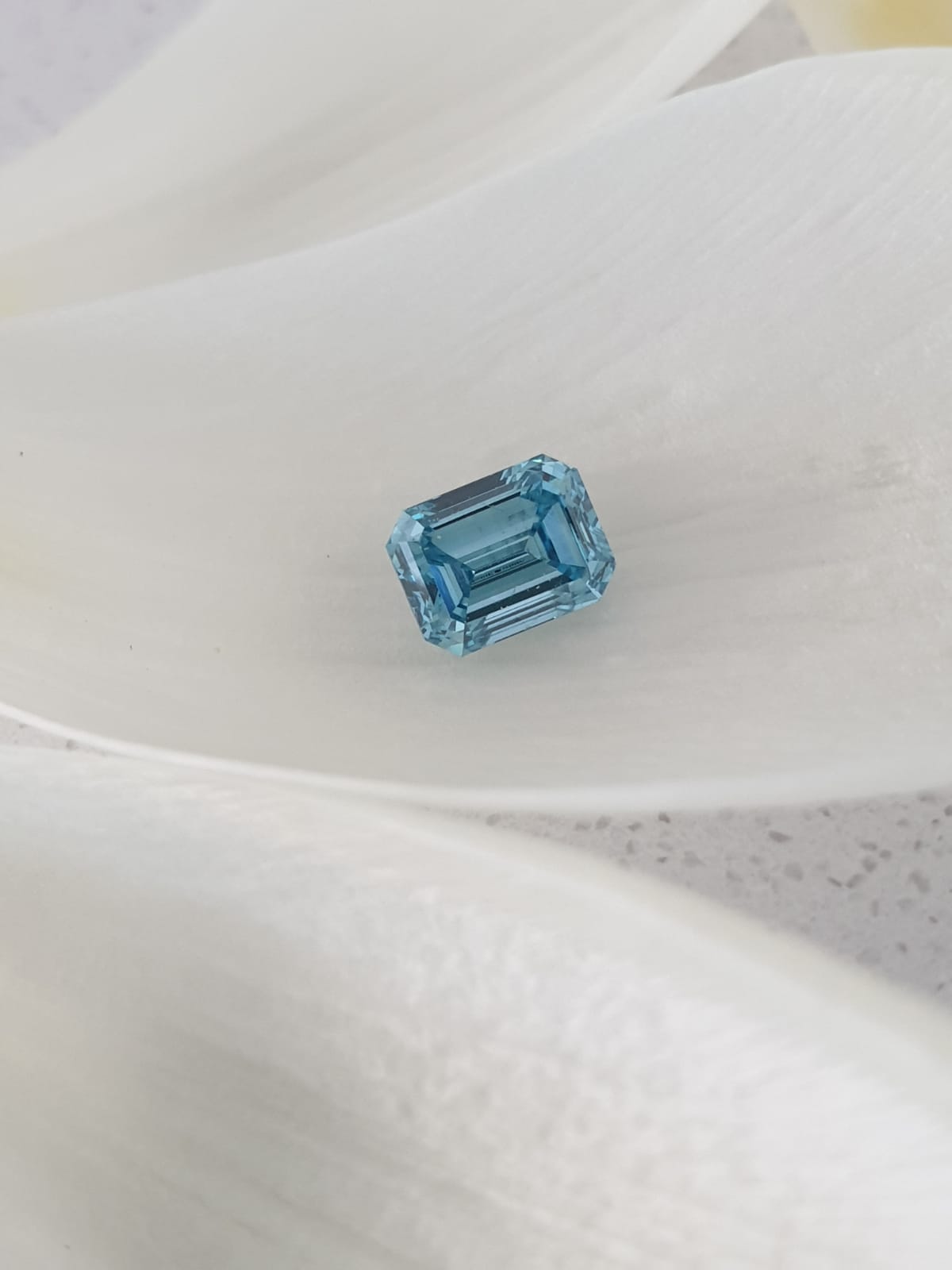 Fancy Vivid Blue Emerald Shape 1.00 Carat